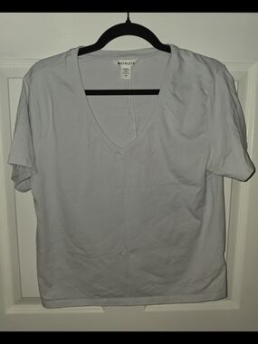 Athleta women's V-Neck Short Sleeve Shirt Light Blue